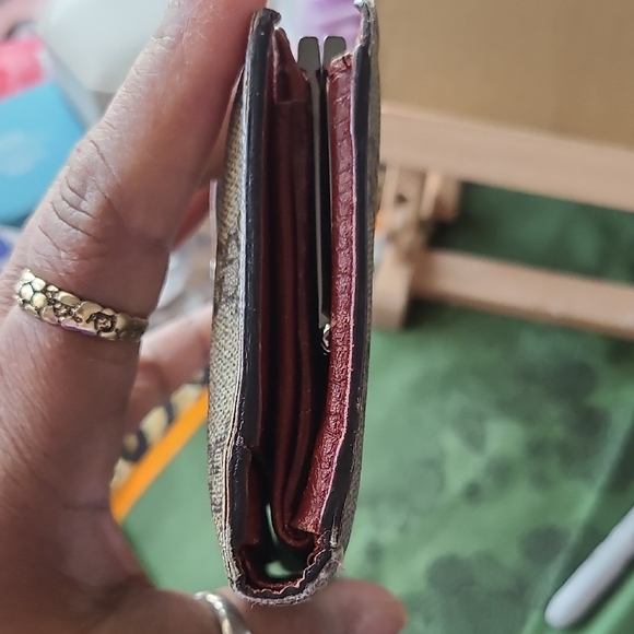 Gucci Beige and Brown Wallet - Picture 9 of 14